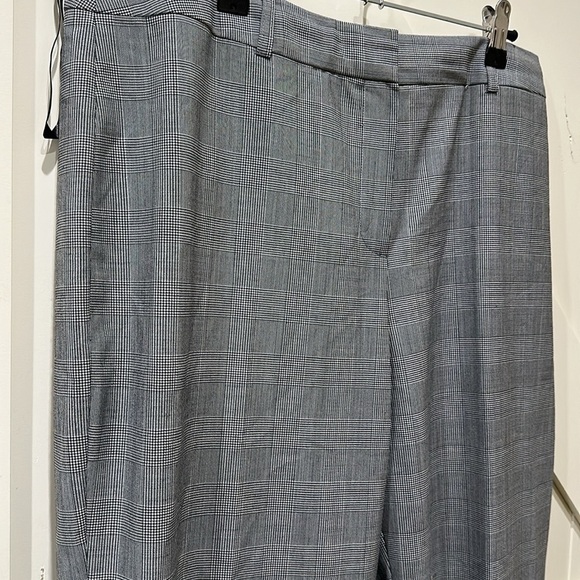 Jones New York  slacks - Picture 2 of 4